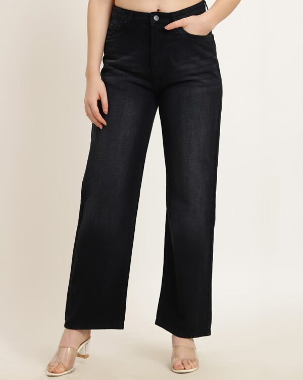 Ankle Length Straight Jeans With Pockets - Image 3